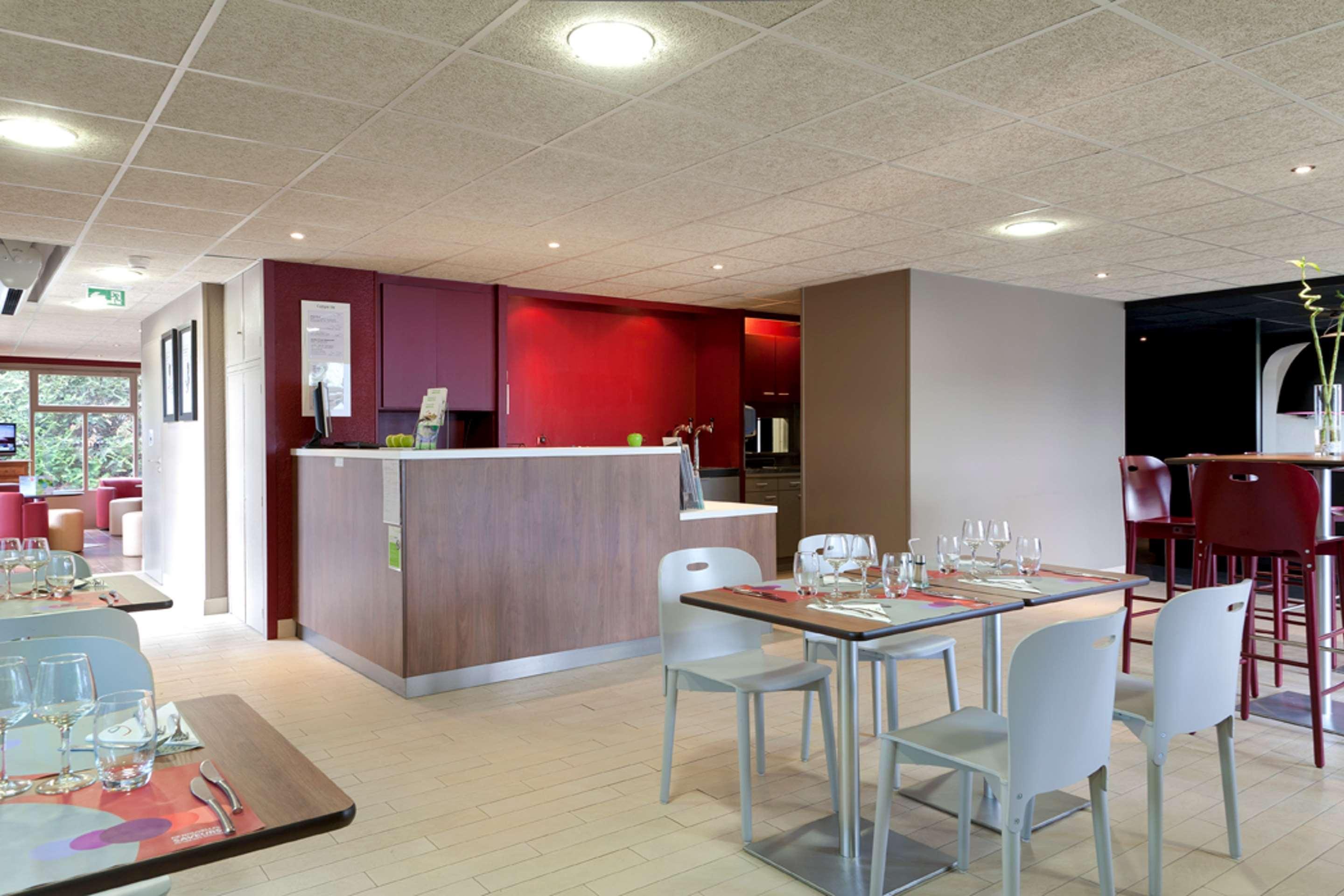 Hotel Campanile Montelimar Nord - A7 Sortie 17 3*