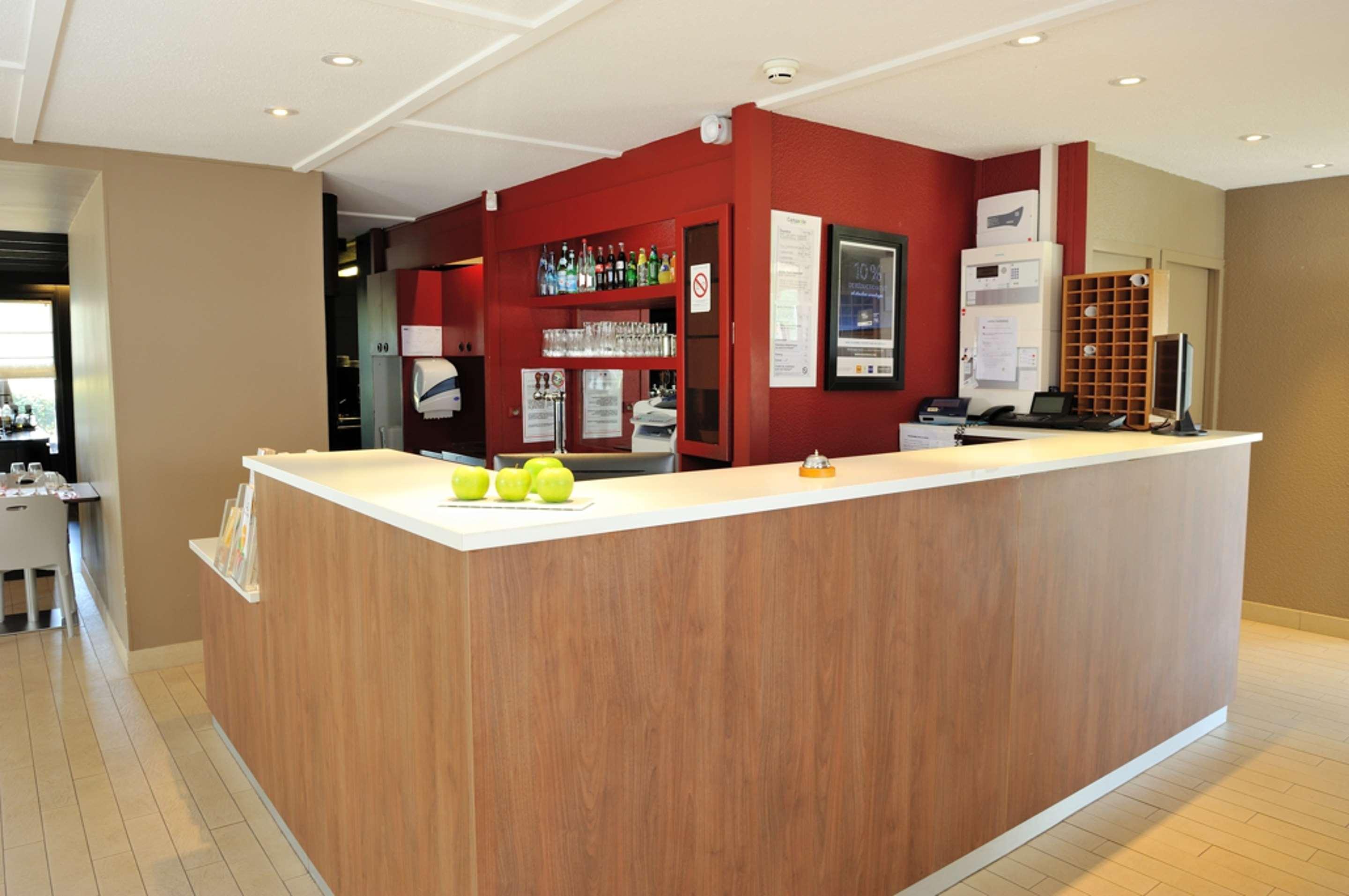 Hotel Campanile Montelimar Nord - A7 Sortie 17 3*